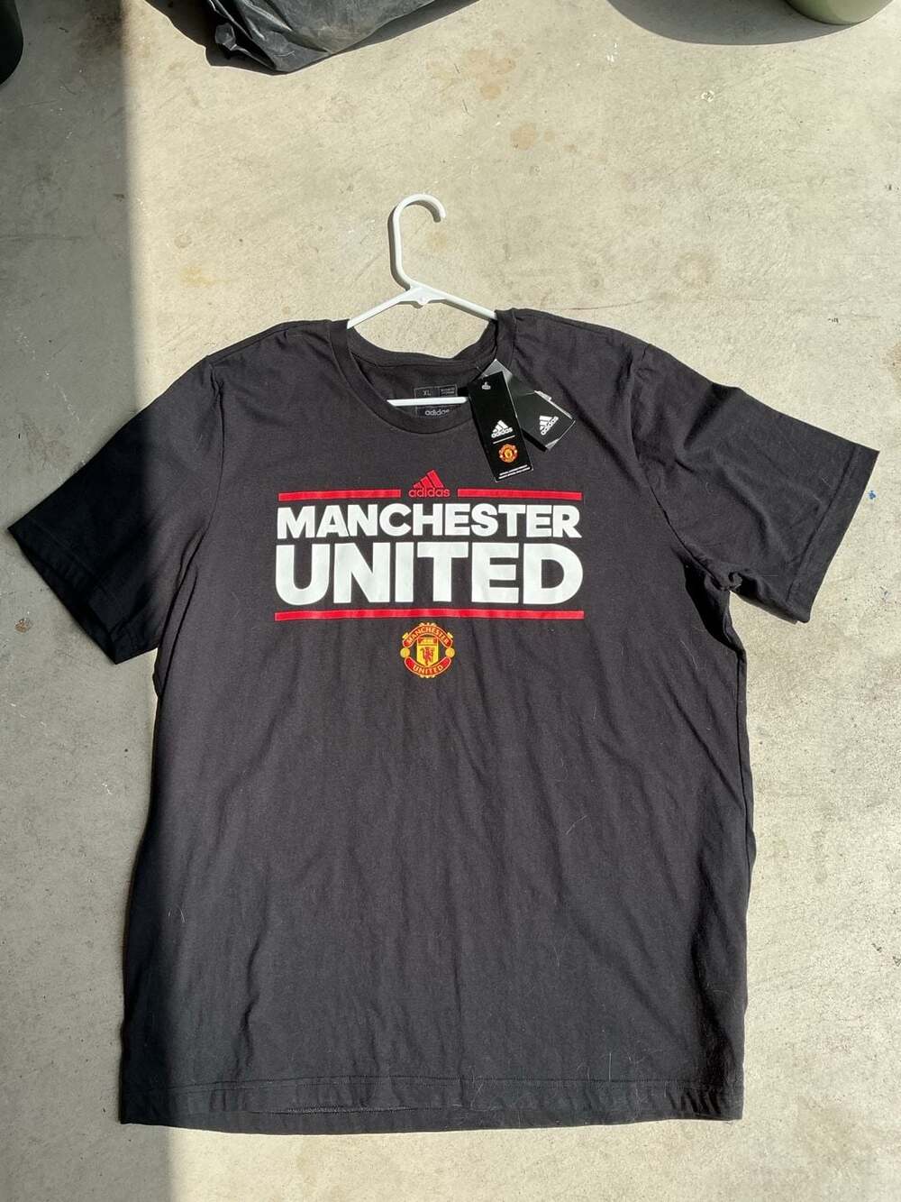 Adidas Manchester United Black NWT Graphic T-Shirt Size XL